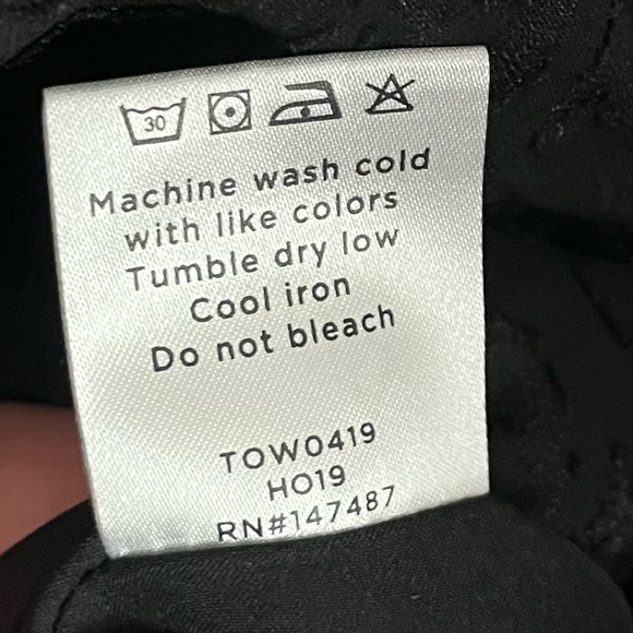 Draper James • Black Belle Meade Leopard Print Blouse - Picture 6 of 11